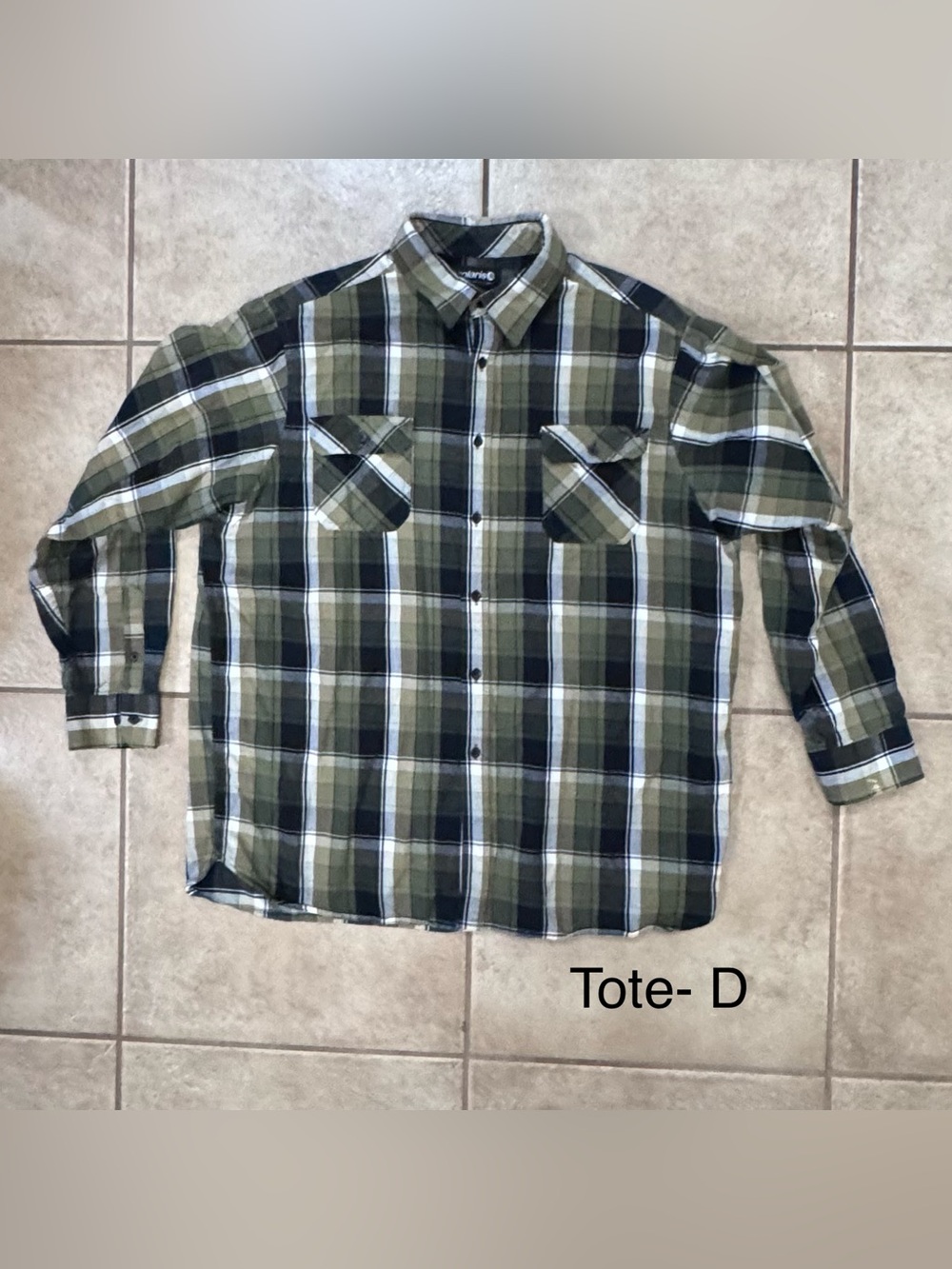 Solaris Men's Olive Plaid Long-Sleeve Button-Down Shirt
